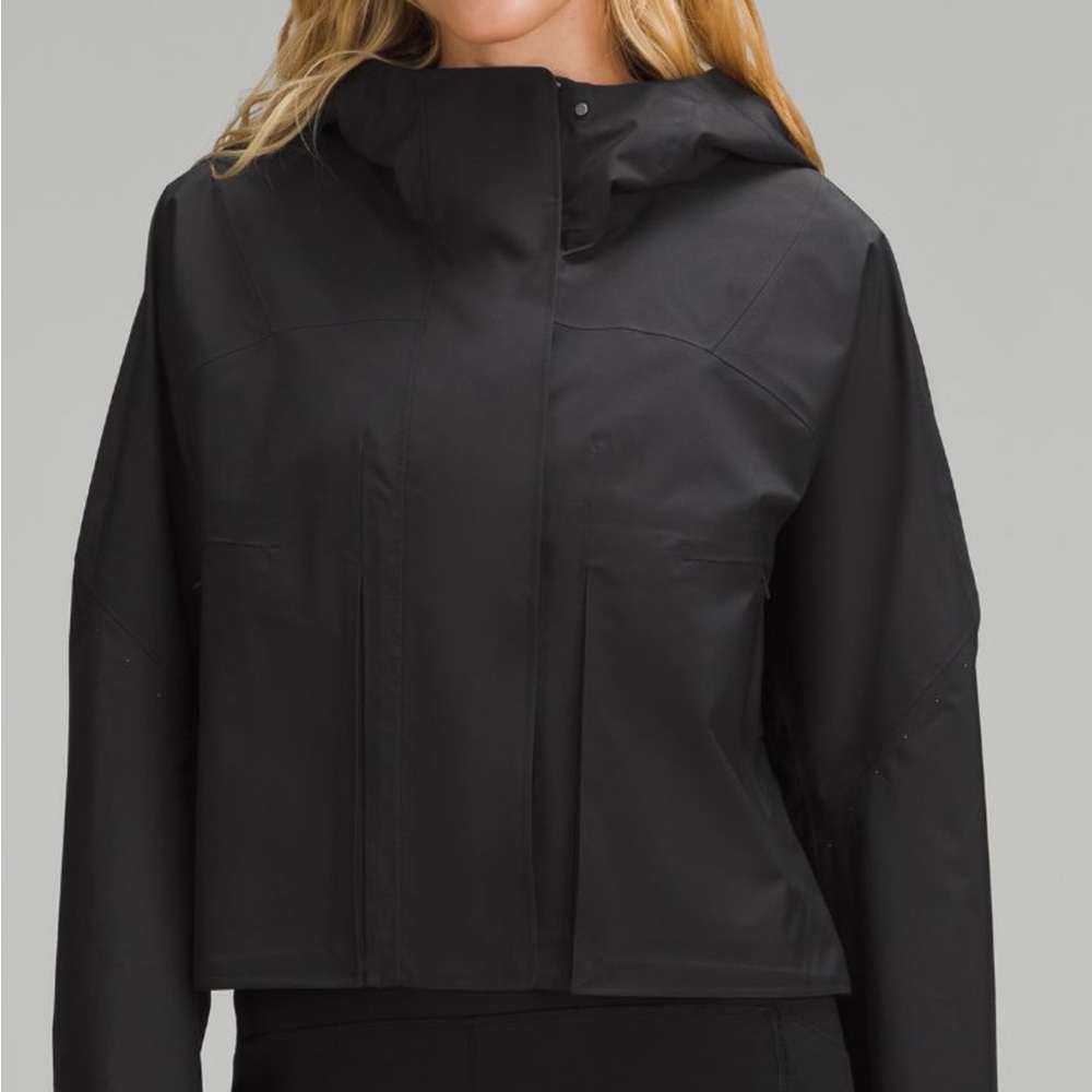 Lululemon Rain chaser jacket size 14 Hooded Waterproof Jacket